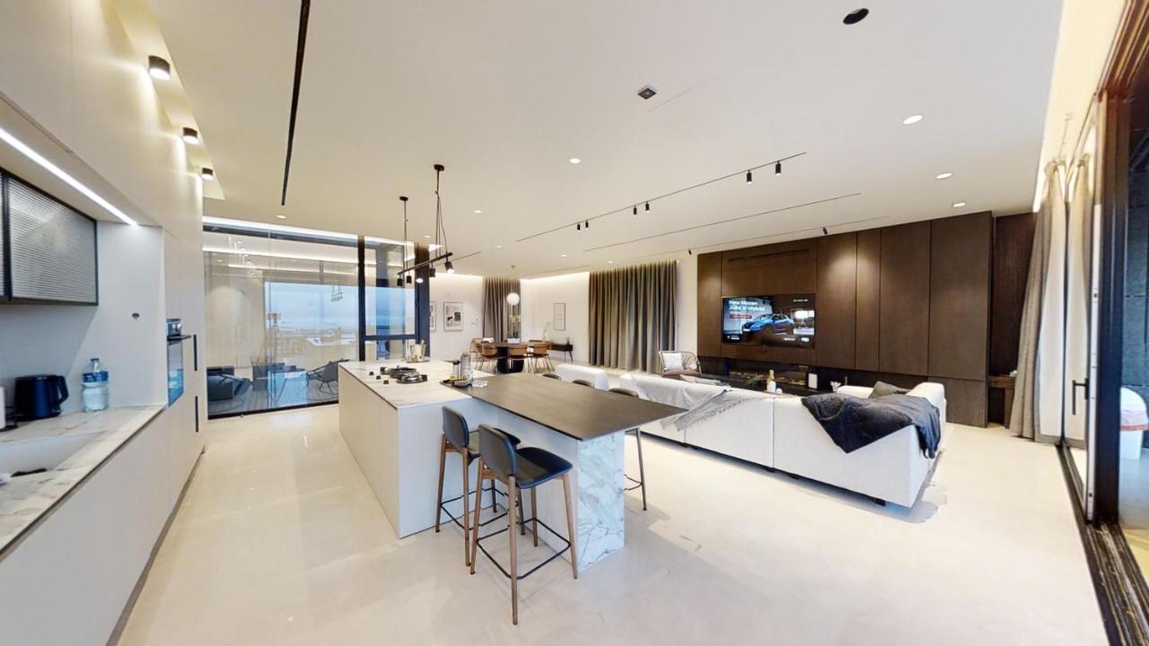 Serene - Infinity Cview Pool - 4 Bedrooms Luxury Penthouse Haifa Eksteriør bilde
